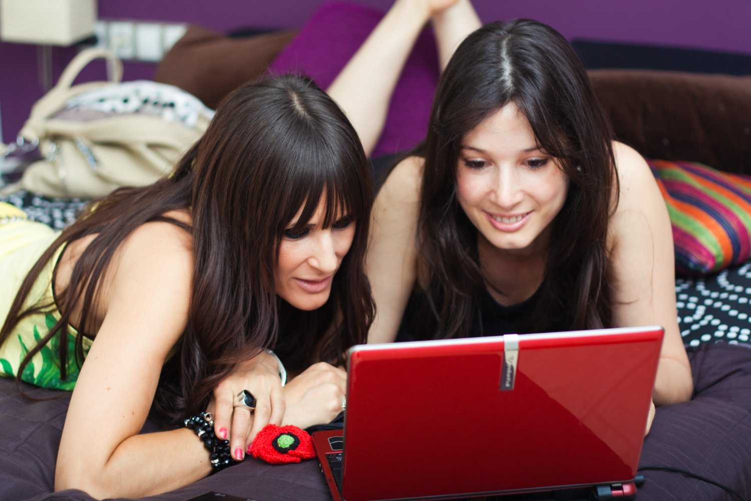 Internet Chicks