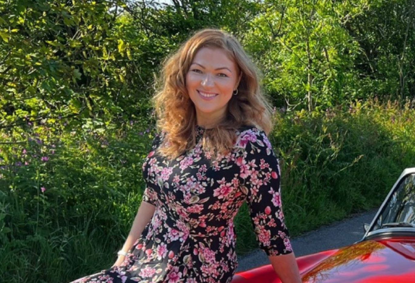 Irita Marriott's Biography BBC Auctioneer & Antiques Expert